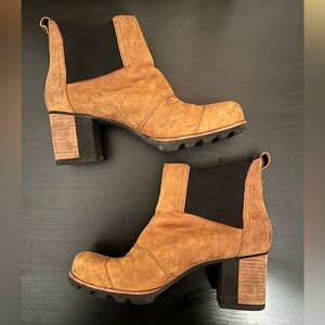 Sorel Addington Heeled Chelsea Boots